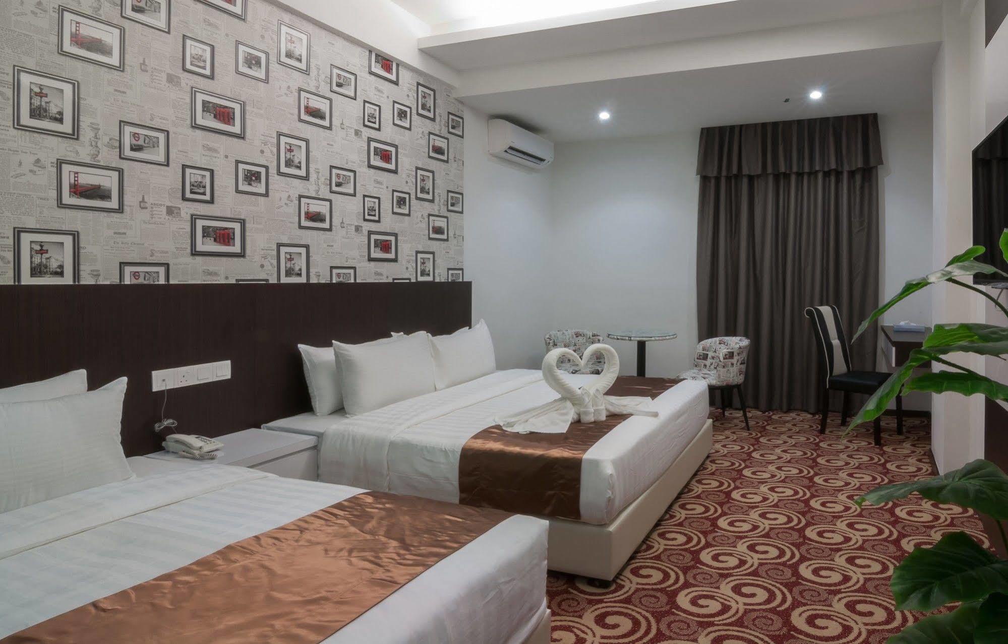 Hotel E-red 4*