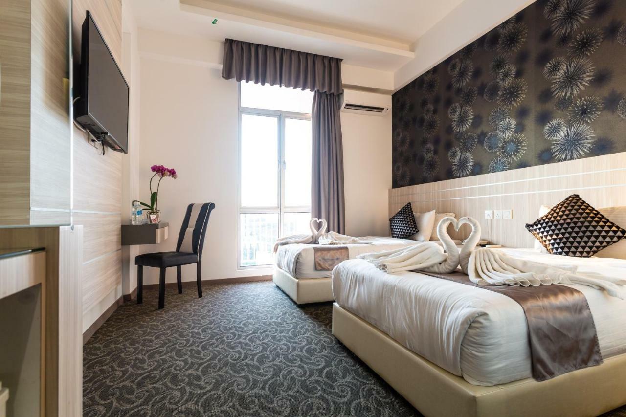 E-Red Hotel Melaka Hotel 4*