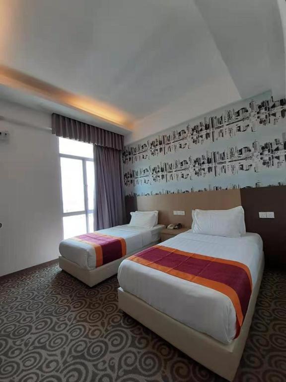 E-Red Hotel Melaka Hotel 4*